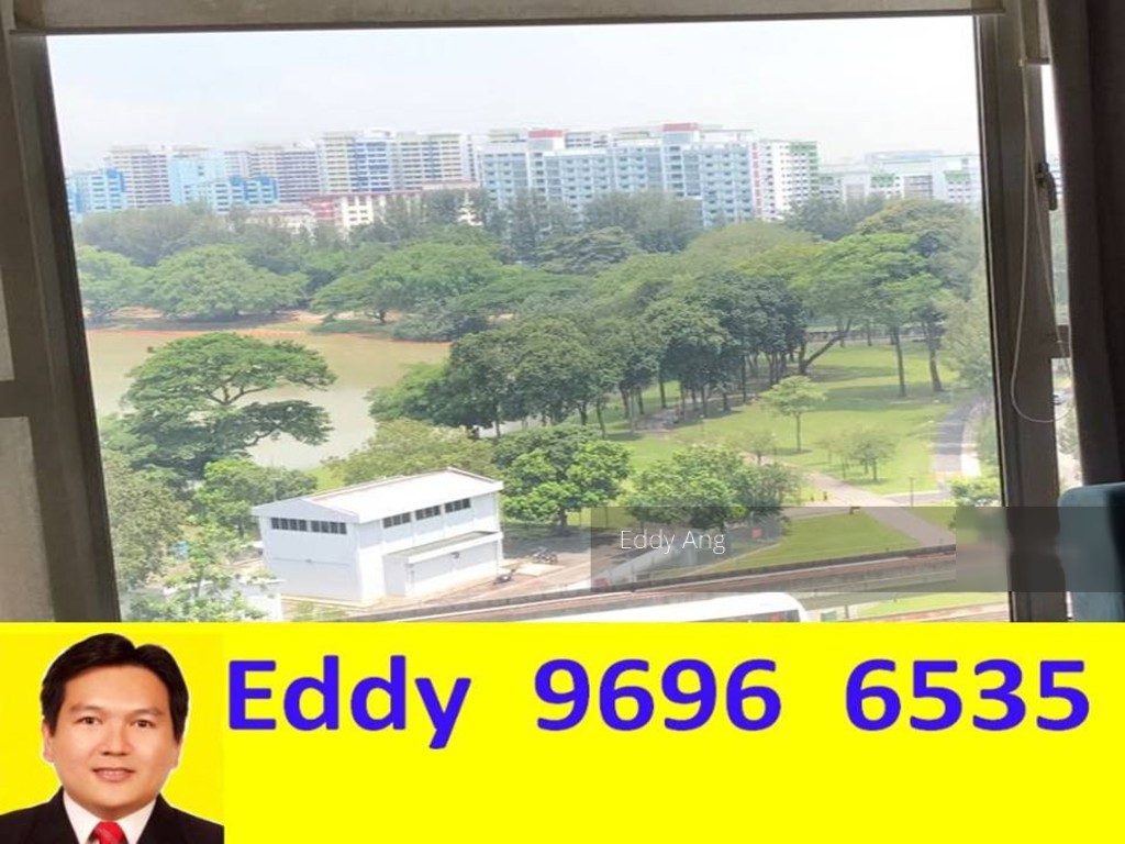 The Lakeshore thumbnail photo